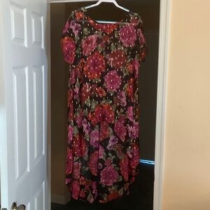 Cha Cha Vente Black and Pink Floral Maxi Dress